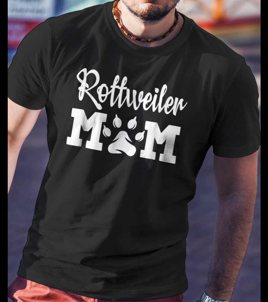 Rottweiler Mom Paw Prints T-Shirt