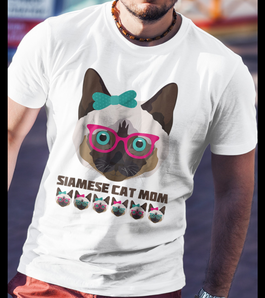 Siamese Cat Mom Cute Funny Cat Lover With Glasses And Bow T-Shirt