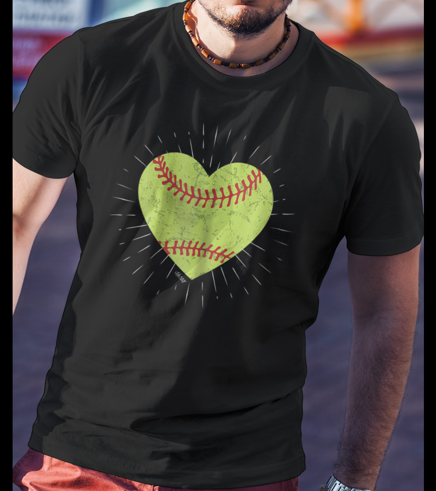 Softball Distressed Heart Cute Mom Love T-Shirt