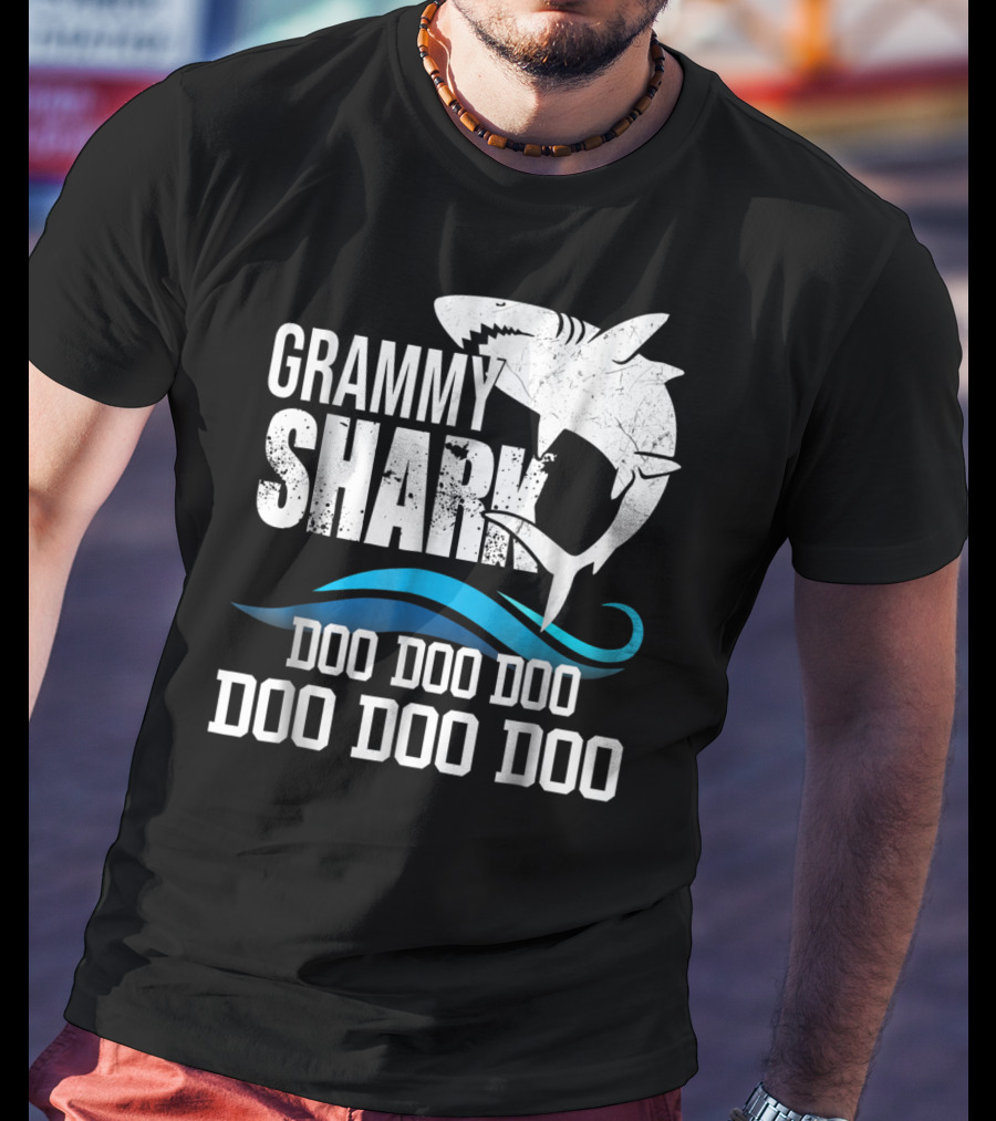 Grammy Shark Doo Doo Doo Mother Mom Grandma Halloween Christmas42 T-Shirt