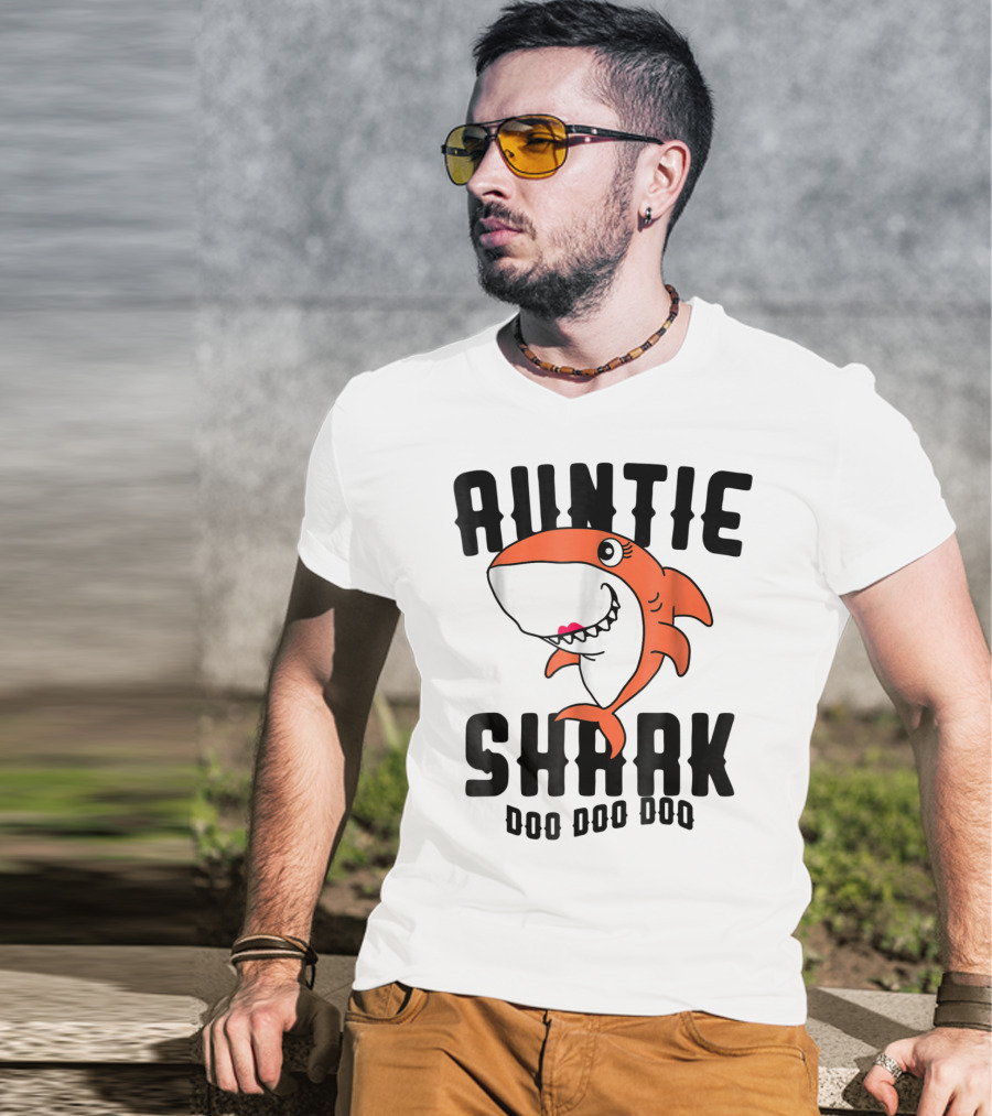 Auntie Shark Doo Doo Doo Mom Grandma Halloween Christmas T-Shirt