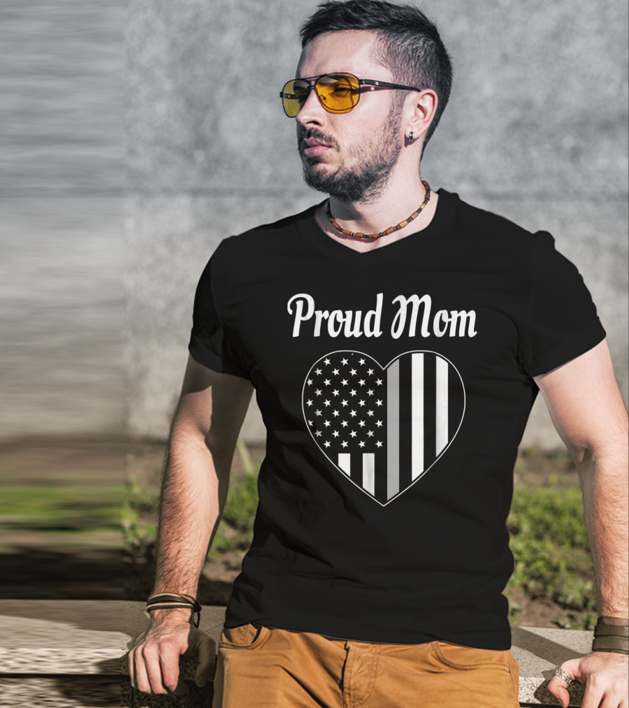 Proud Corrections Officer Mom Thin Gray Line Heart Flag T-Shirt