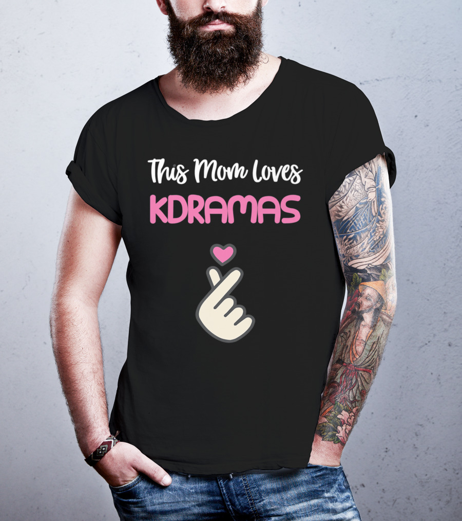 This KPop Mom Loves Kdramas With Heart Hand Gesture T-Shirt