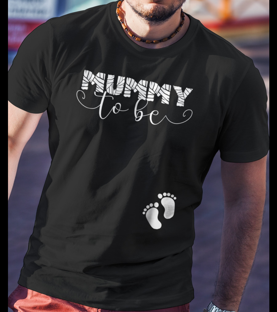 Mummy To Be Halloween Pregnancy Baby Footprints T-Shirt