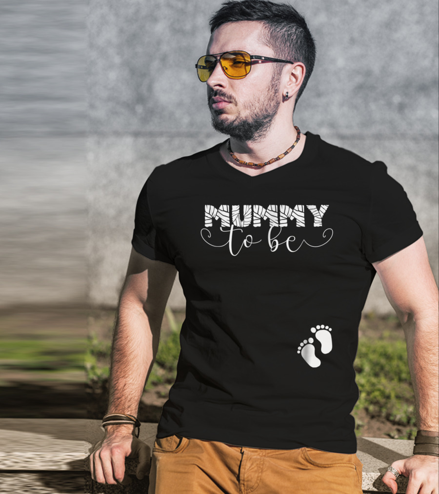 Mummy To Be Halloween Pregnancy Baby Footprints T-Shirt