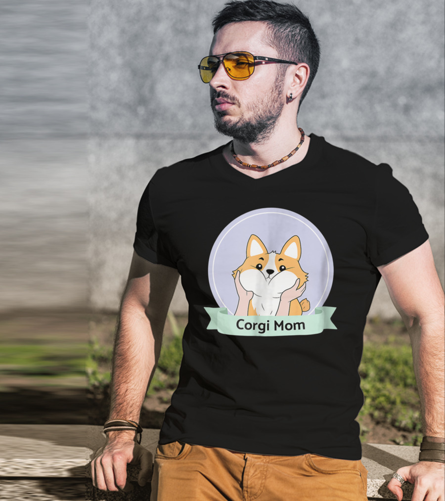 Corgi Mom For Corgi Owners And Dog Lovers T-Shirt