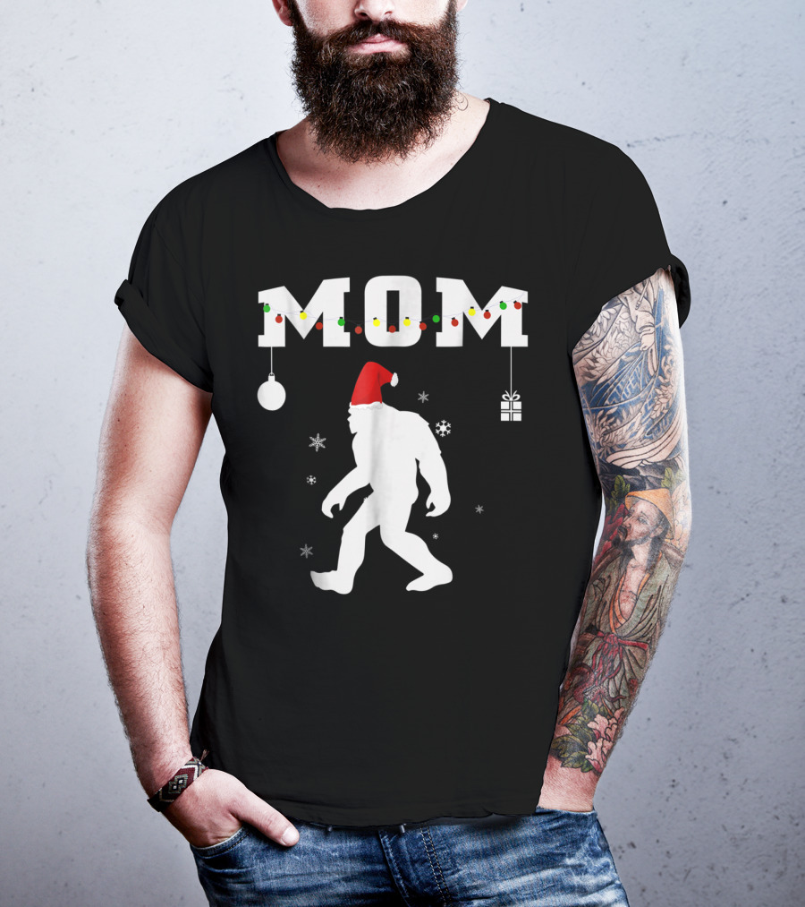 Bigfoot Mom Christmas Santa Hat Ornament Snowflakes Gift T-Shirt