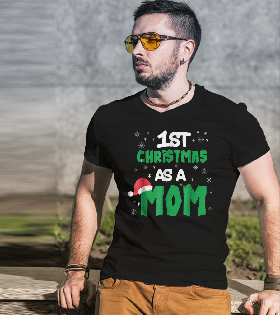 1st Christmas As A Mom Santa Hat Snowflakes T-Shirt