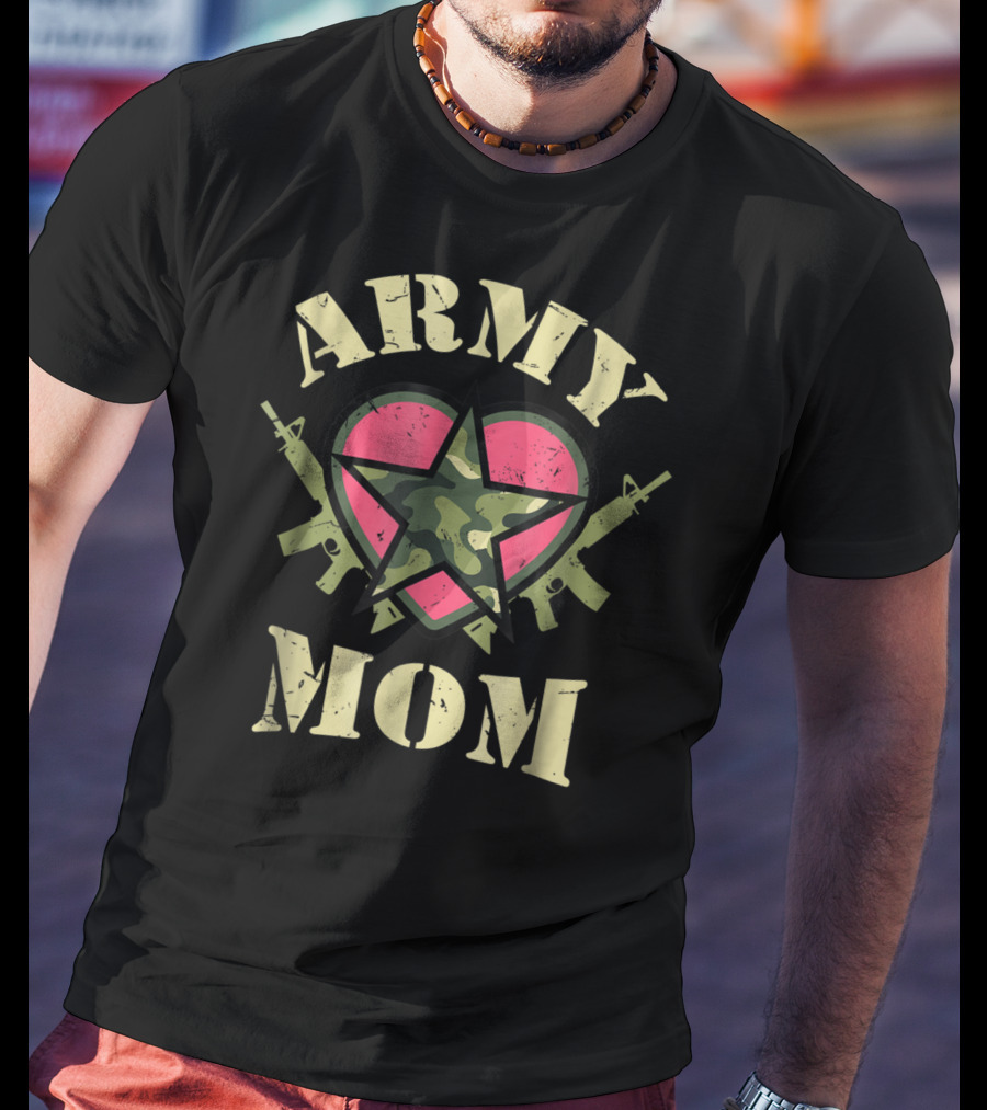 Army Mom Proud Heart With Camouflage Star And Rifles T-Shirt