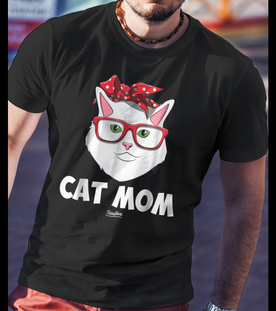 Cat Mom Funny Cat Lover With Glasses And Red Bow T-Shirt