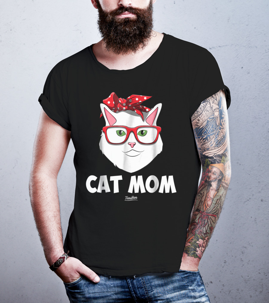 Cat Mom Funny Cat Lover With Glasses And Red Bow T-Shirt