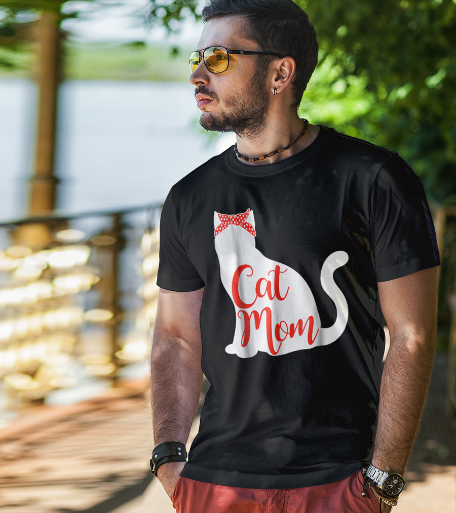 Cat Mom Cute Cat Owner Lover With Red Bow T-Shirt