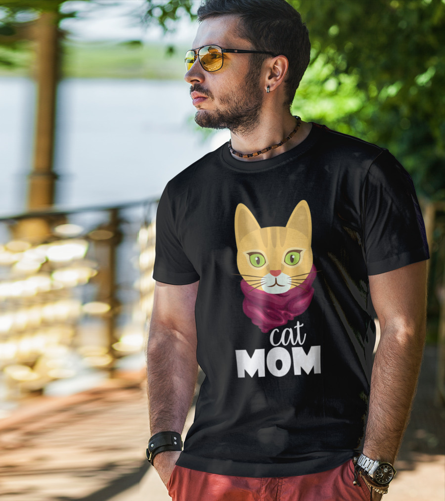 Cat Mom Funny For The Perfect Cat Mom In Your Family T-Shirt