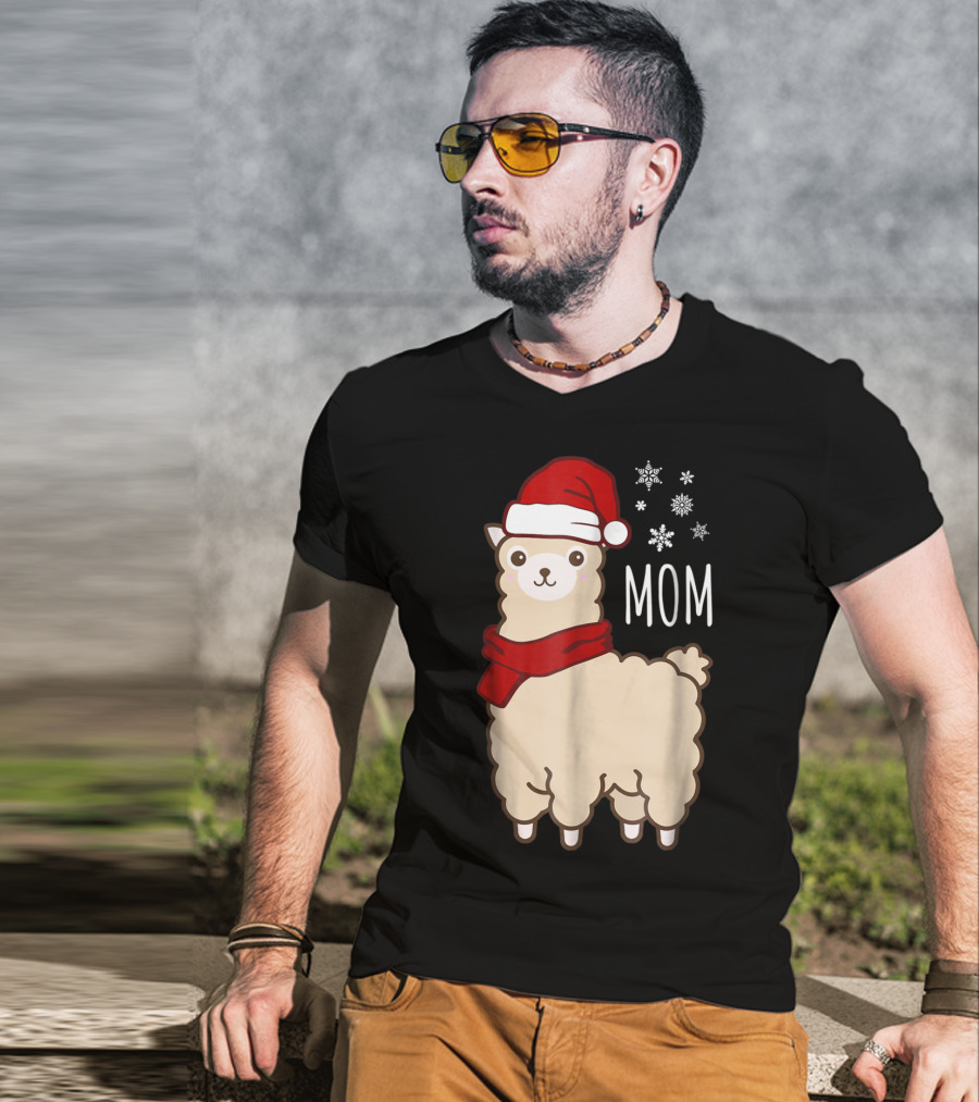 Christmas Mom Llama Cria Herd Xmas Mother Santa Hat Snowflakes T-Shirt