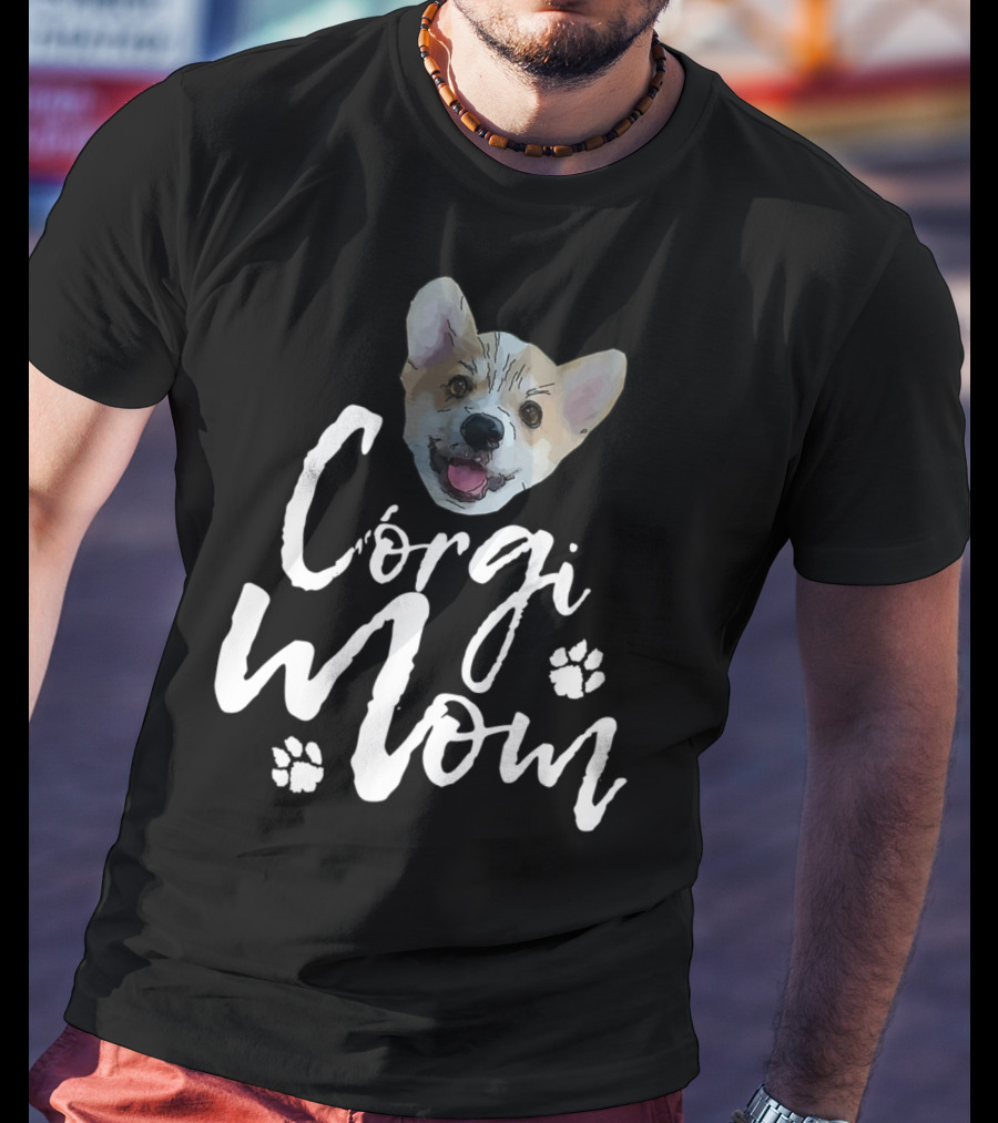 Corgi Mom Cute Dog Face With Paw Print Accents T-Shirt