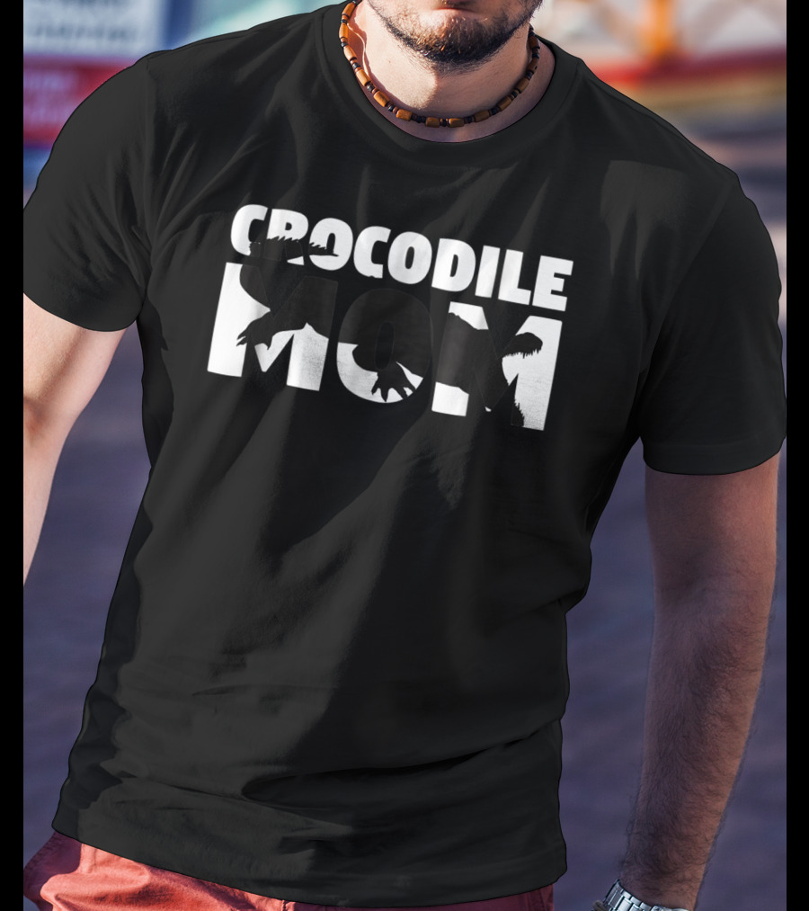 Crocodile Mom Crocodile Lover Animal For Mother T-Shirt