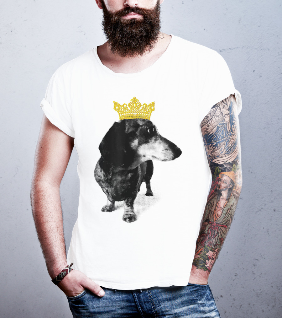 Cute Dachshund Princess With Golden Crown T-Shirt