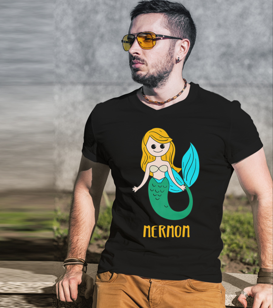 Cute Mermom For Stylish Women And Mothers T-Shirt