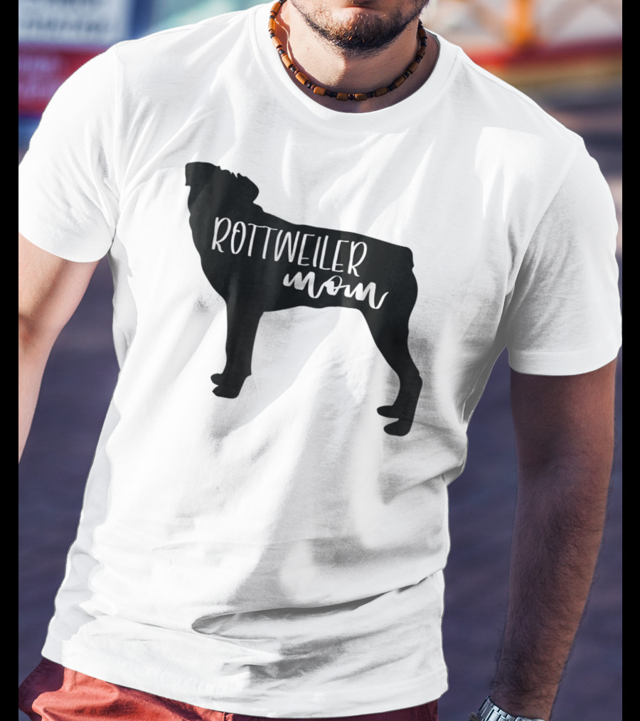 Rottweiler Mom T-Shirt