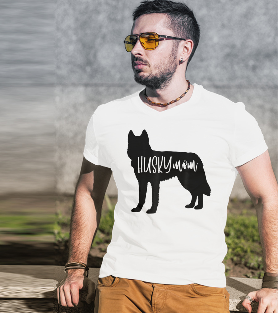 Husky Mom Cute Siberian Dog Mom T-Shirt
