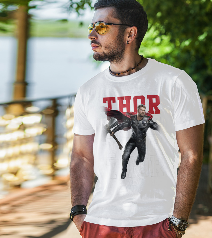 Marvel Avengers Endgame Thor Text Overlay Pose T-Shirt