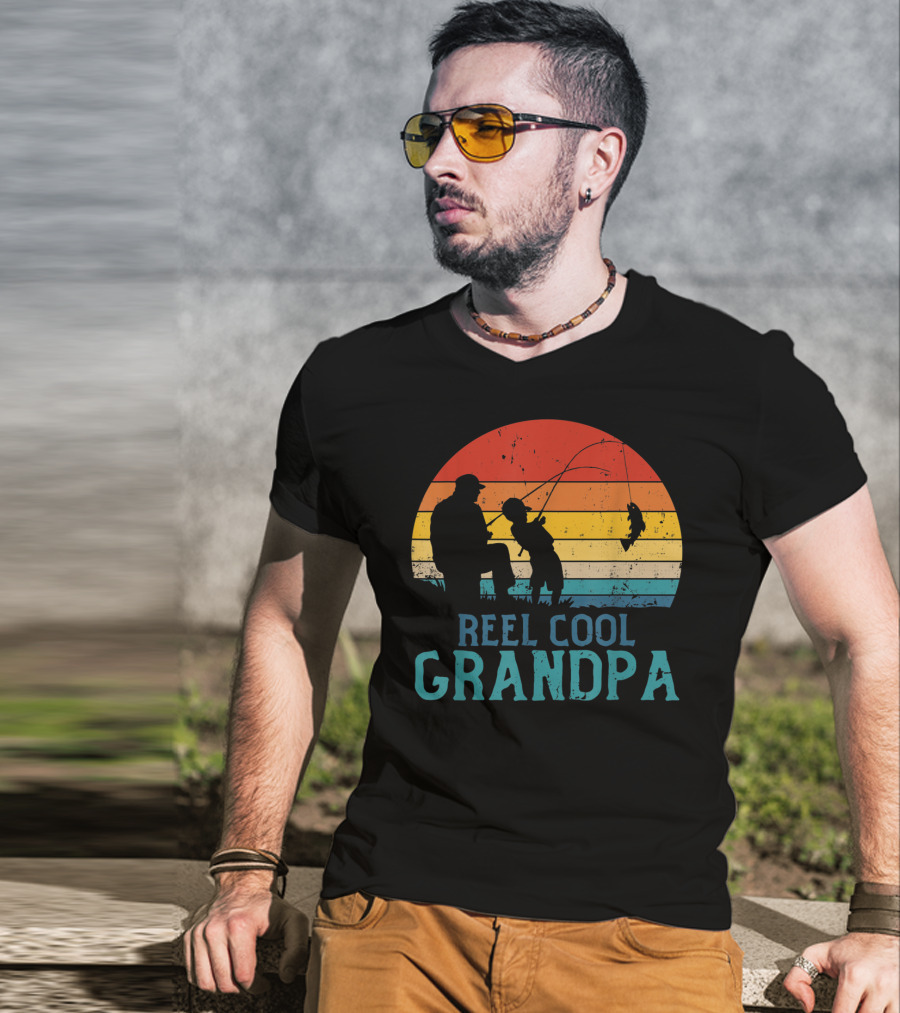Reel Cool Grandpa Fishing Father's Day Grandfather Retro Sunset T-Shirt