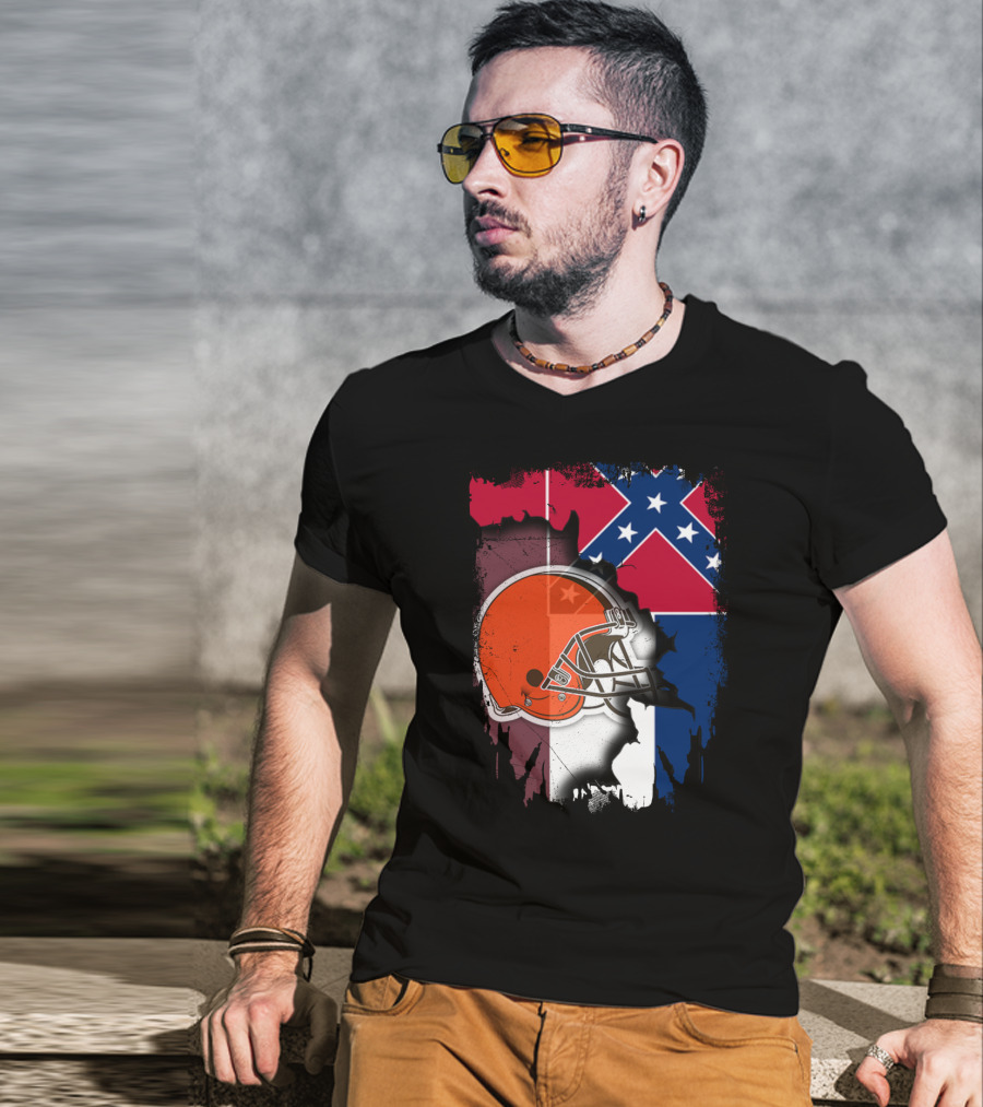 Cleveland Browns Helmet With Mississippi Flag Background T-Shirt