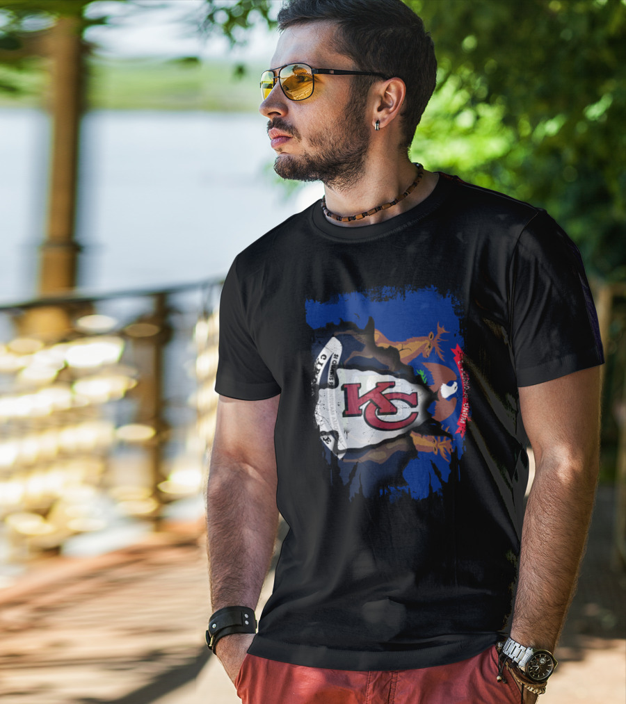 Michigan Flag And Kansas City Chiefs Logo Fusion T-Shirt