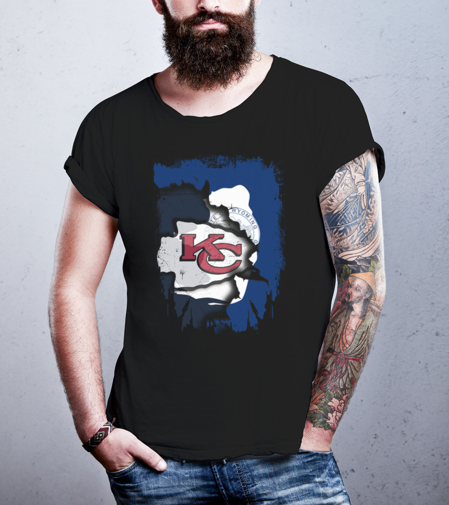 Wyoming State Seal Combined With KC Chiefs T-Shirt