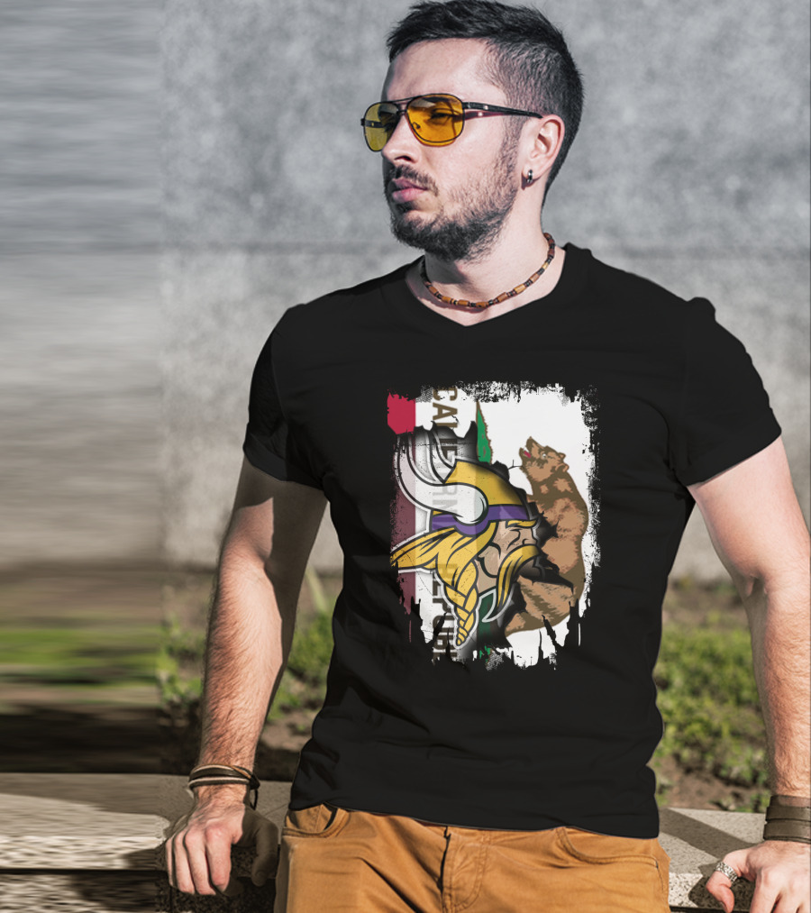 California Republic Viking Helmet Bear California Flag T-Shirt
