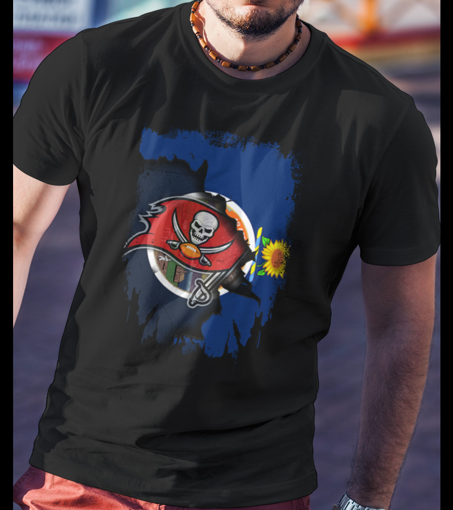 Kansas Buccaneers Sunflower Flag Skull Football T-Shirt