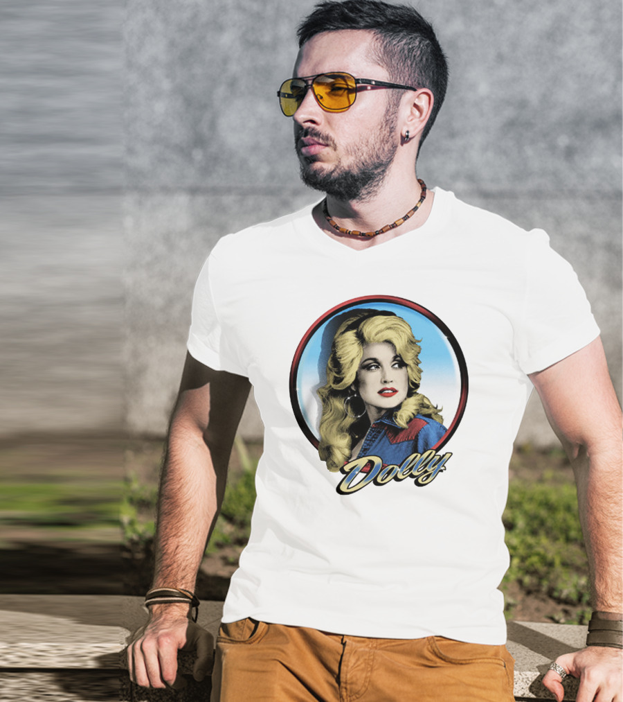Dolly Parton Retro Portrait Blue Circle T-Shirt