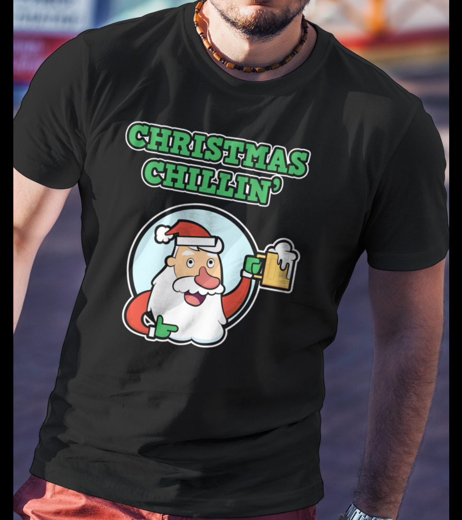 Christmas Chillin' Santa Holding Beer T-Shirt
