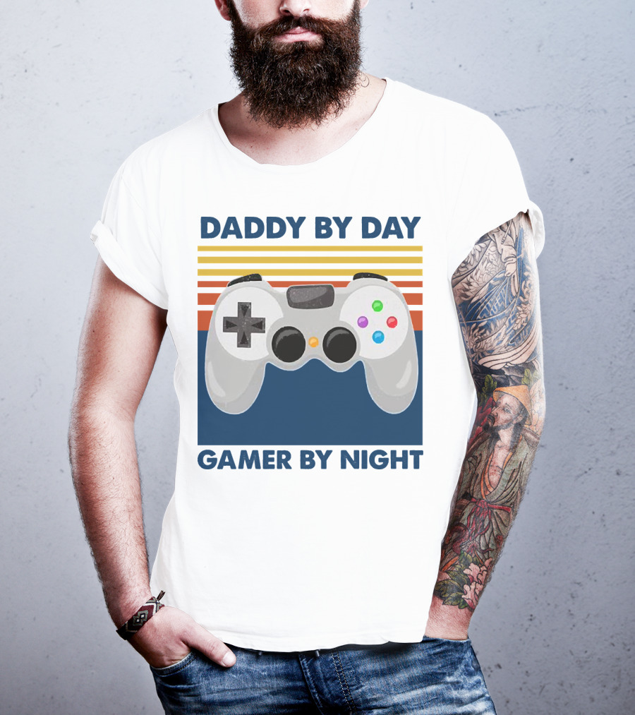 Daddy By Day Gamer By Night Retro Game Controller T-Shirt