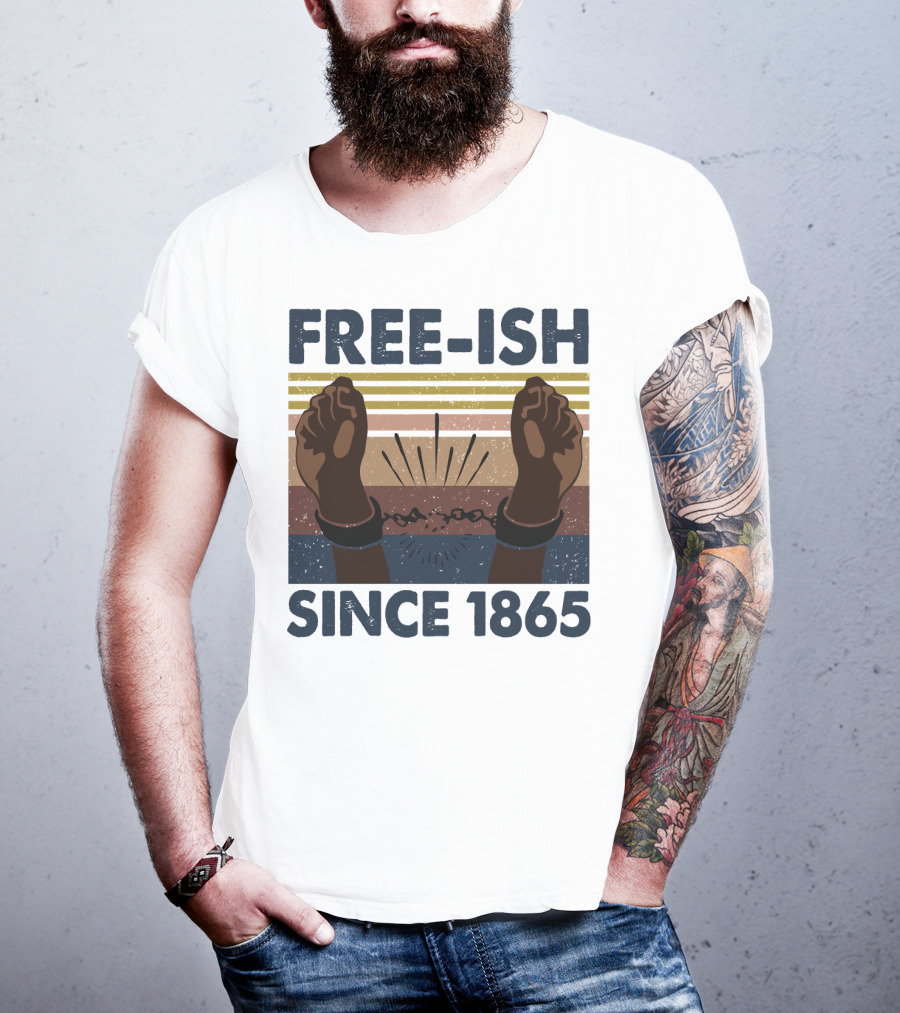Freeish Since 1865 Vintage Black Day Fists Breaking Chains Retro Stripes T-Shirt