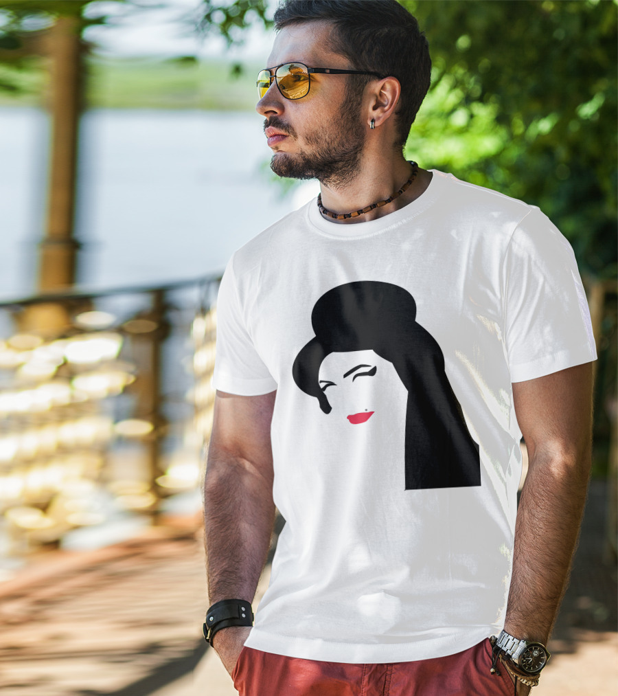Amy Winehouse Iconic T-Shirt