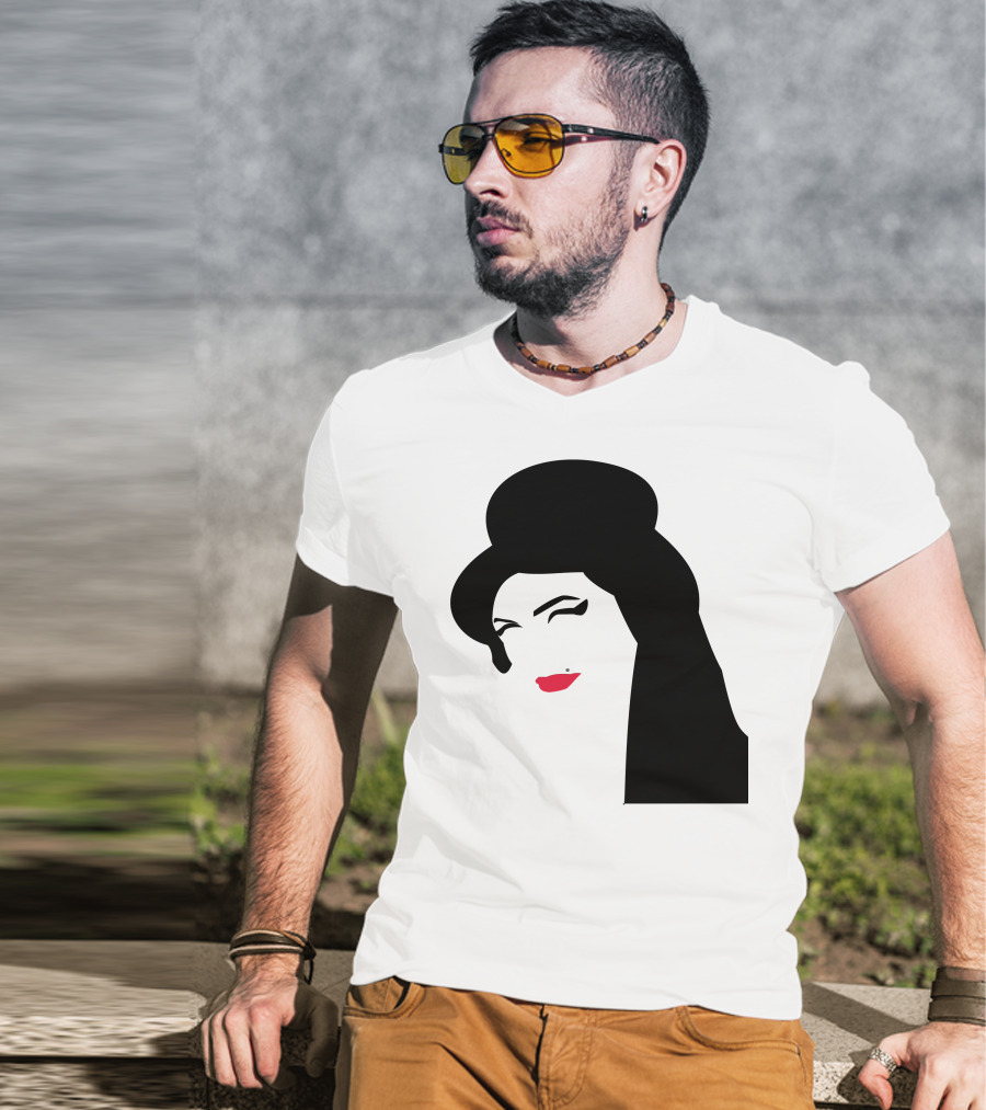 Amy Winehouse Iconic T-Shirt