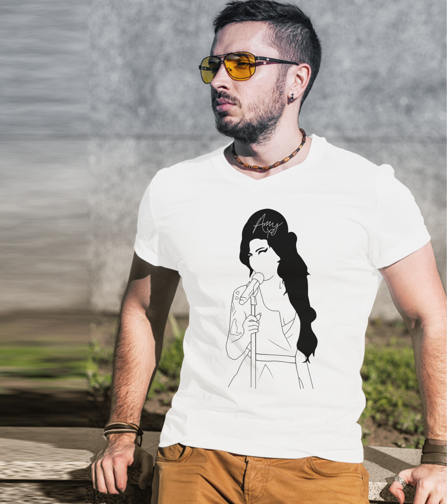 Amy Winehouse Line Art With Signature Mic Pose T-Shirt