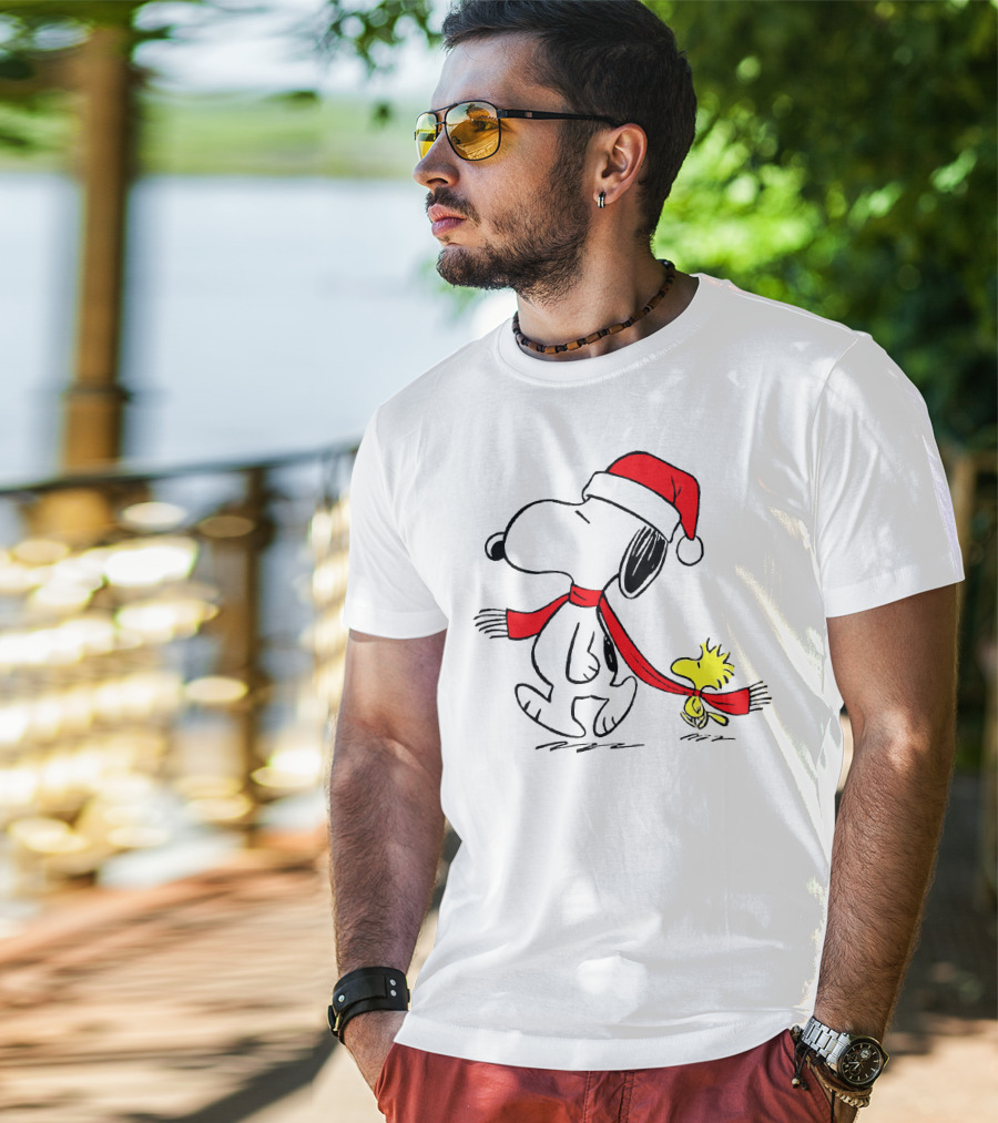 Snoopy Woodstock Charlie Brown Christmas Santa Hat Natalan T-Shirt