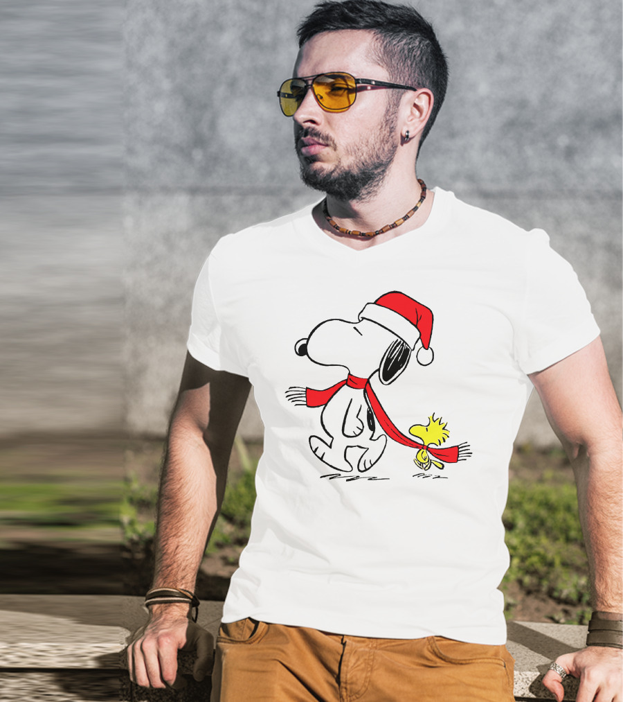 Snoopy Woodstock Charlie Brown Christmas Santa Hat Natalan T-Shirt