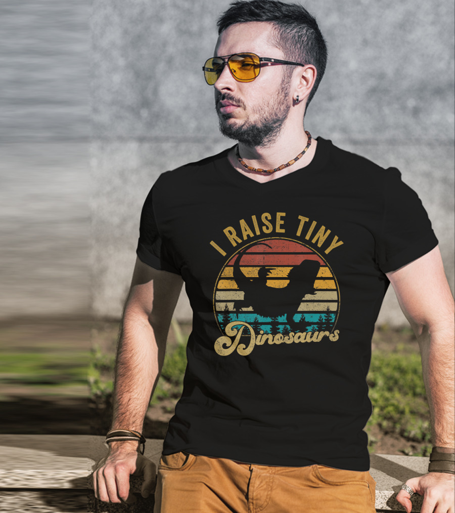 I Raise Tiny Dinosaurs Funny Bearded Dragon Vintage Silhouette Retro Sunset T-Shirt