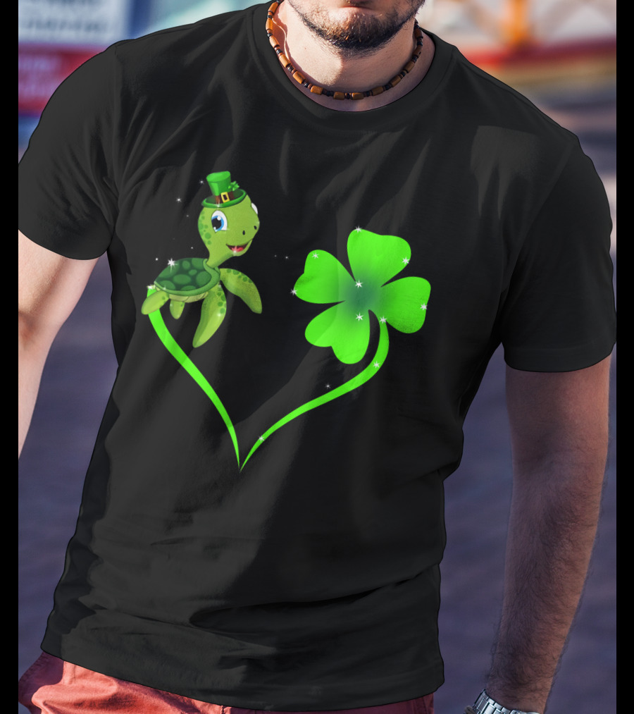 Happy St Patrick's Day Shamrock Turtle With Leprechaun Hat And Green Heart T-Shirt