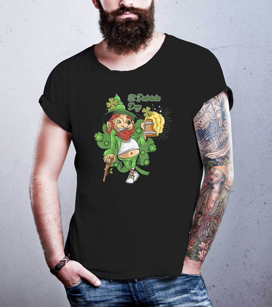 St Patricks Day Lucky Irish Leprechaun With Beer And Shamrocks T-Shirt