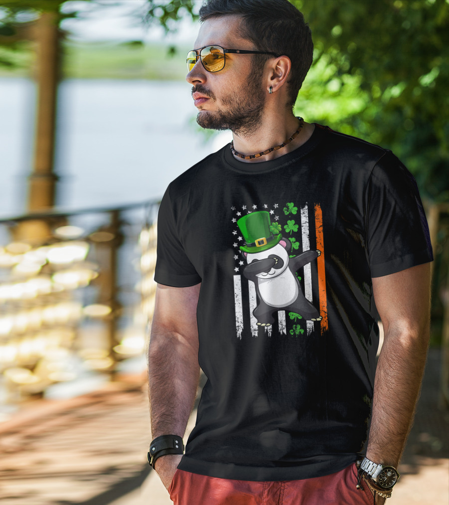 Dabbing Panda Leprechaun Shamrock Green Hat St Patrick's Day Irish Flag T-Shirt
