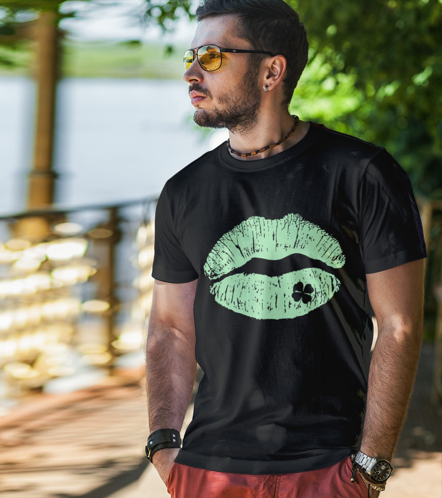Lips Irish Kiss Clover St Patricks Day Green Shamrock T-Shirt
