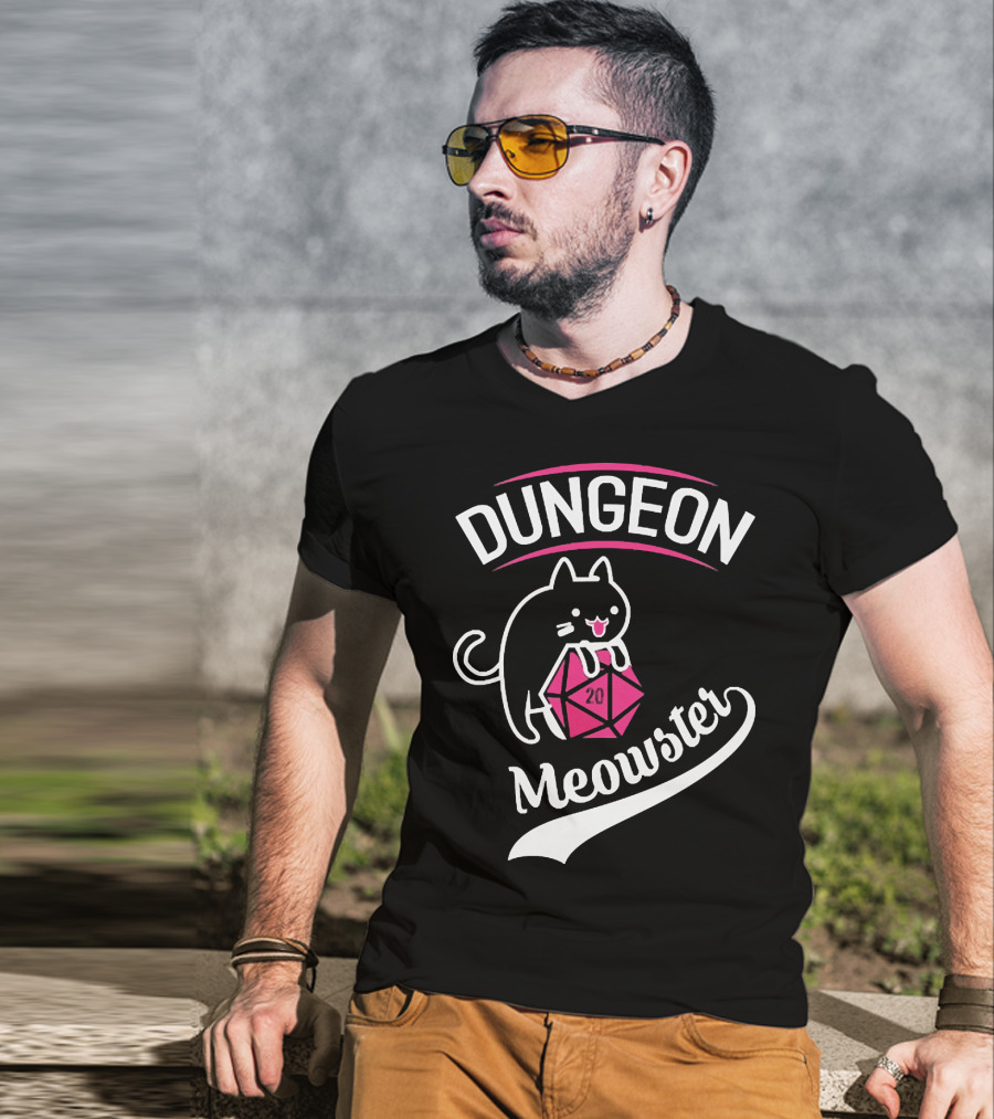 Dungeon Meowster Cat Holding D20 Dice T-Shirt