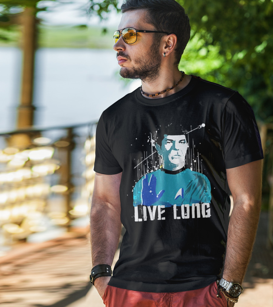 Star Trek Spock Live Long Vulcan Salute Iconic T-Shirt