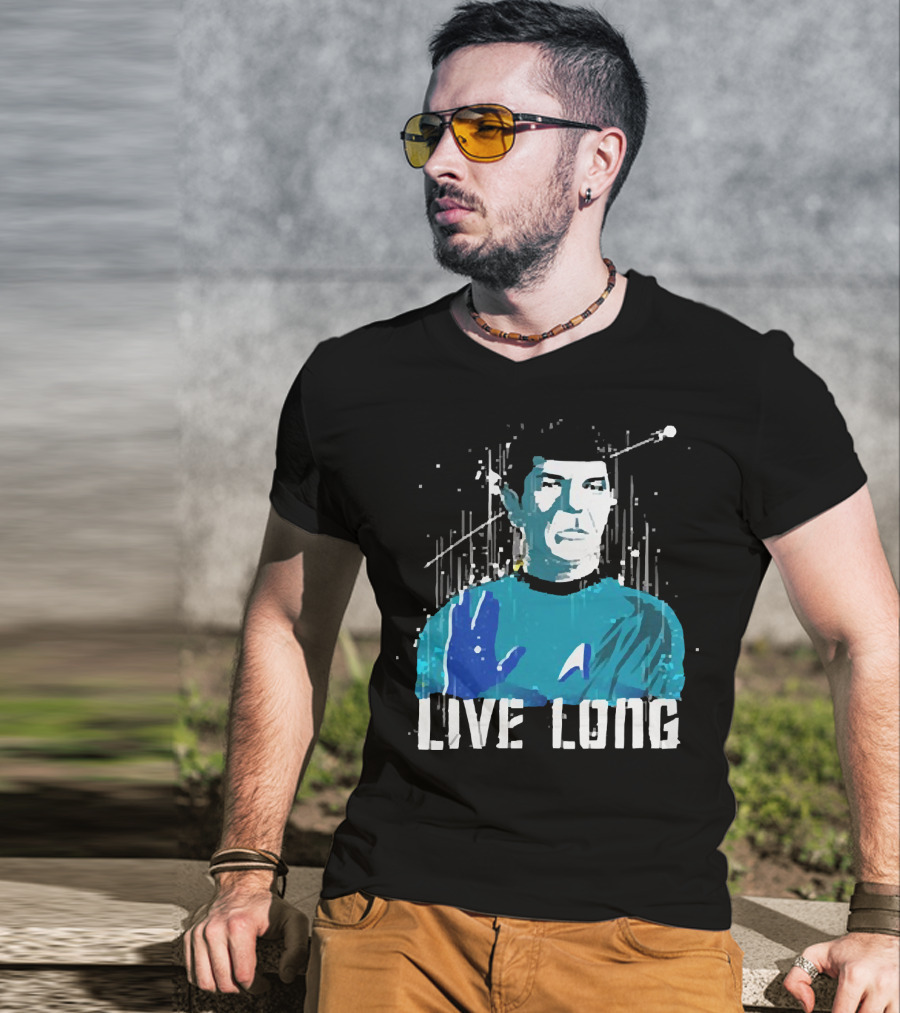 Star Trek Spock Live Long Vulcan Salute Iconic T-Shirt