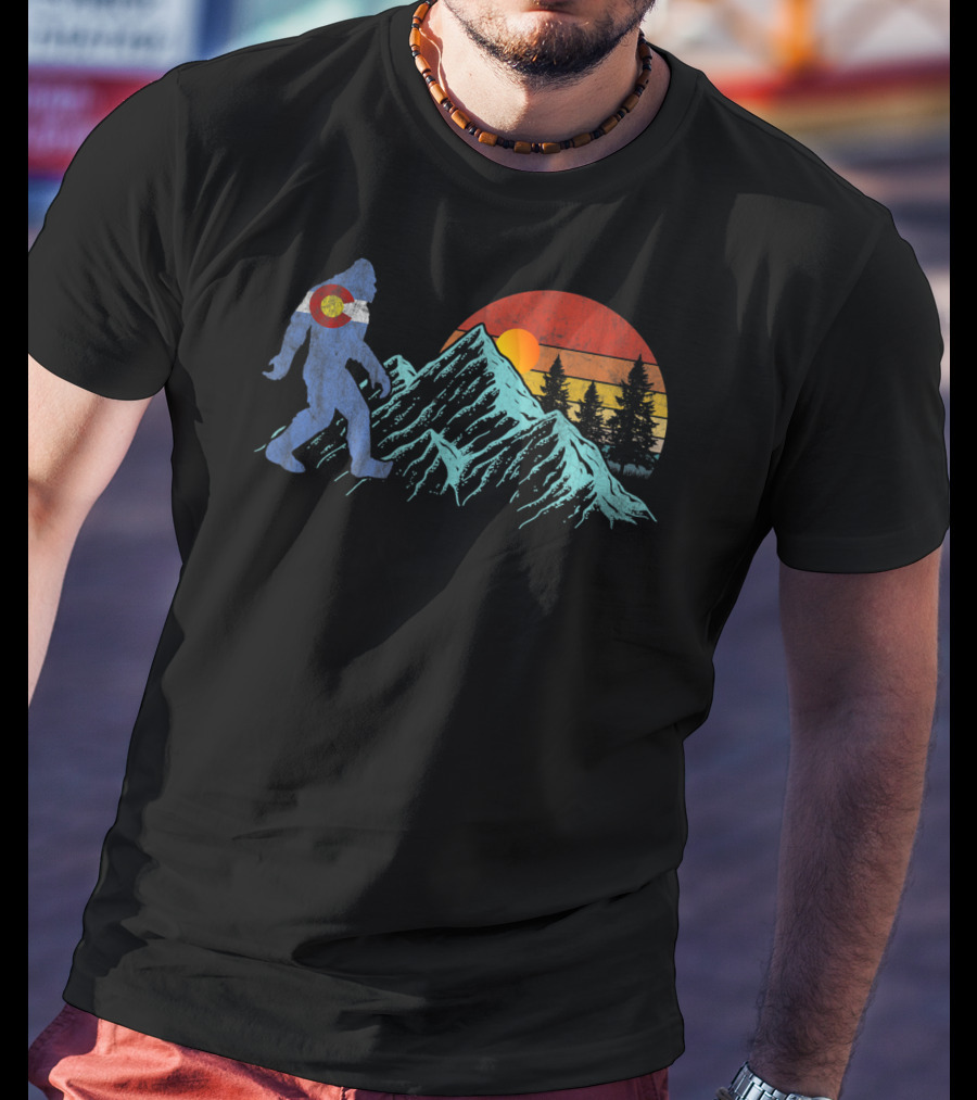 Bigfoot Colorado Flag Retro Sun Mountains And Trees T-Shirt