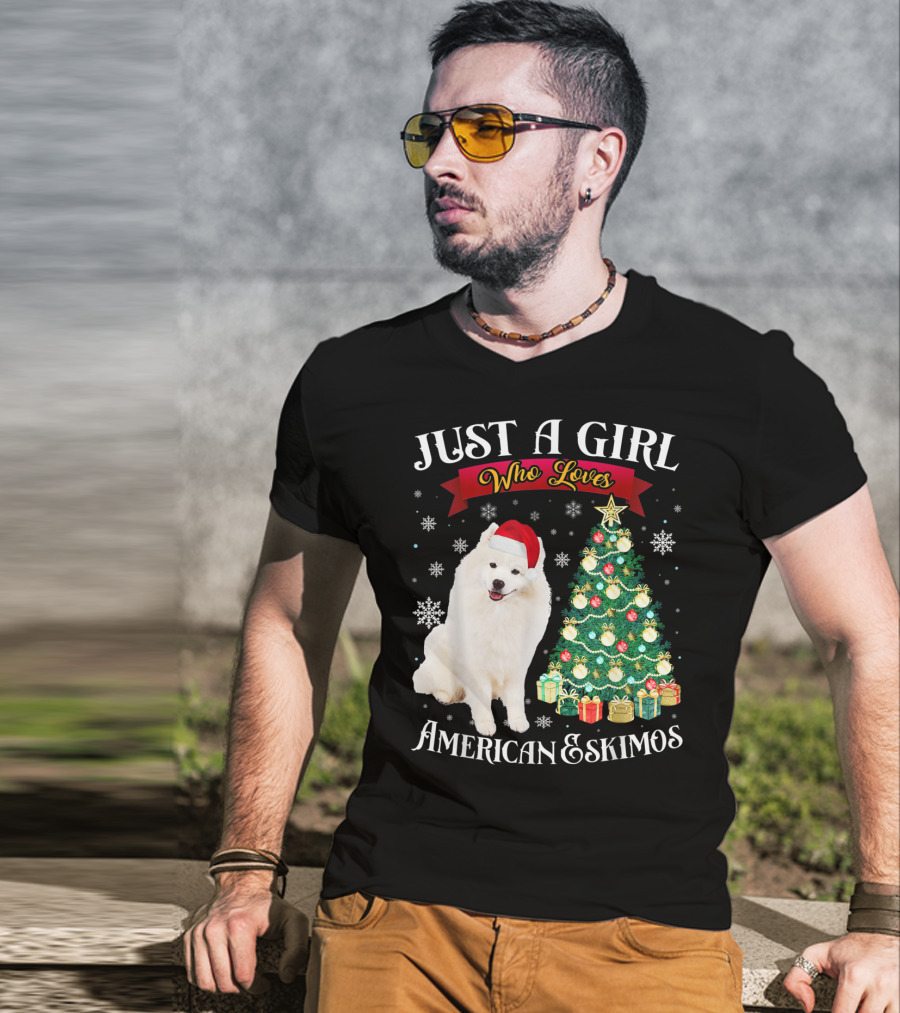 Just A Girl Who Loves American Eskimos Santa Hat Christmas Tree T-Shirt
